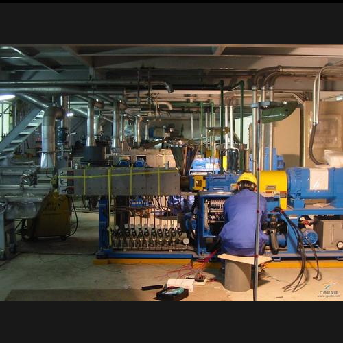 常州工厂设备维修现场